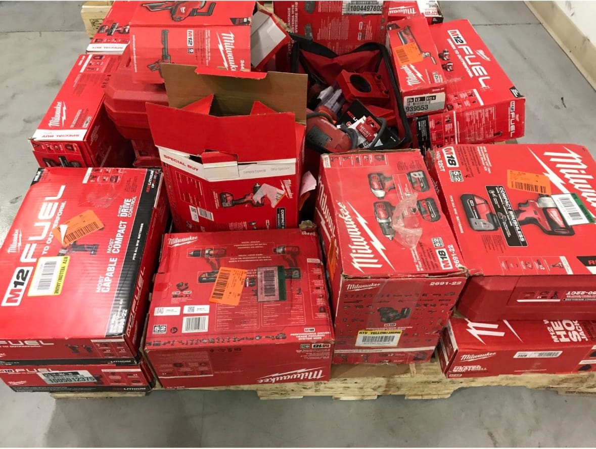 Small pallet of Milwaukee power tools – 30 assorted tools – Grade A — photo 2