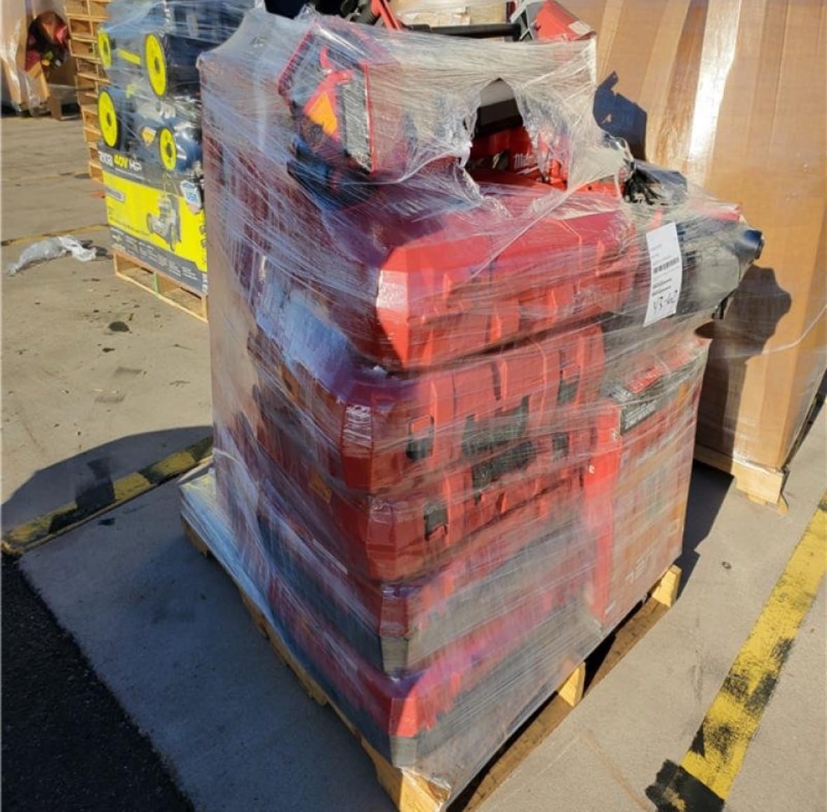 Small pallet of Milwaukee power tools – 30 assorted tools – Grade A — photo 4
