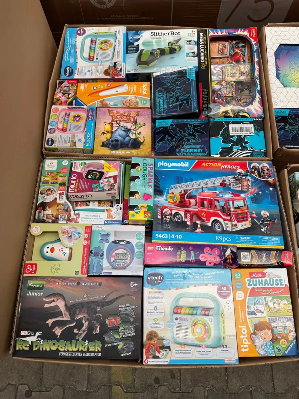 Palette mixte de jouets & gadgets de grandes marques (LEGO, Barbie, Playmobil, Pokémon, Flybotic) – 35 à 45 articles neufs – Grade A