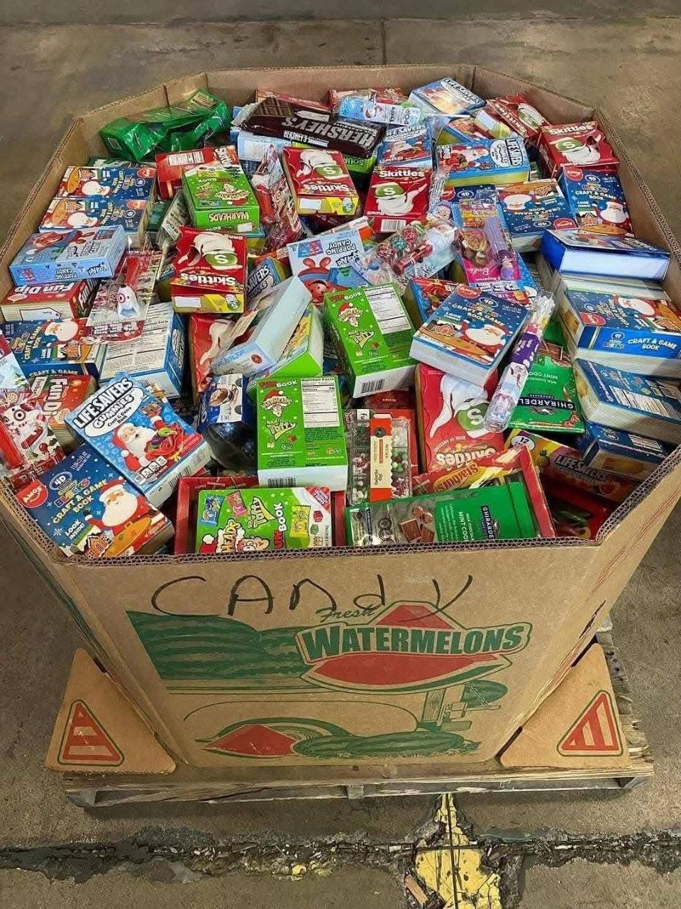 Pallet of assorted confectionery – Candy bags & boxes – 400 to 600 pieces – Grade A — photo 5