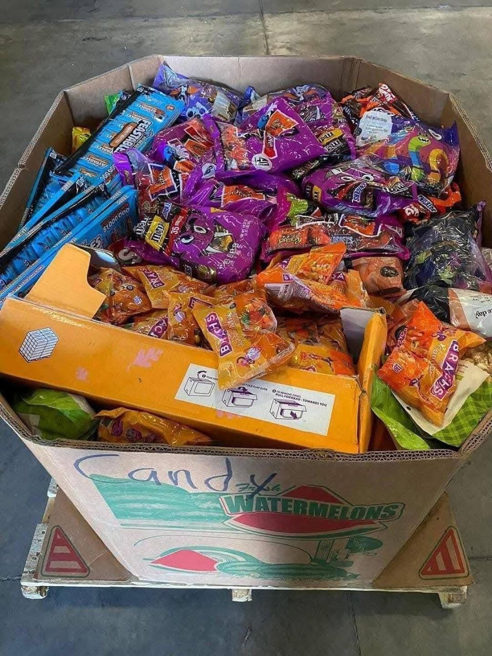 Pallet of assorted confectionery – Candy bags & boxes – 400 to 600 pieces – Grade A — photo 6